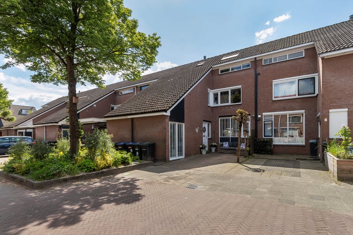 Cannenburg 87 in Dordrecht
