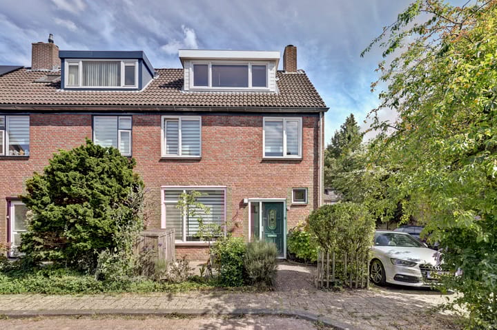 Cantatelaan 10 in Nieuwegein