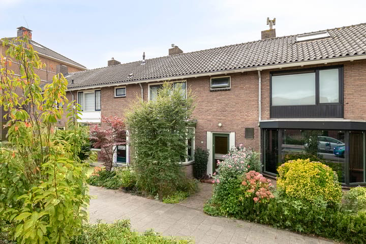 Photo of property Capelseweg 11, Capelle aan den IJssel