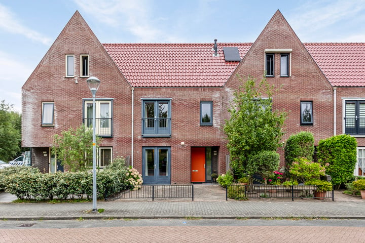 Capricciolaan 79 in Nieuw-Vennep