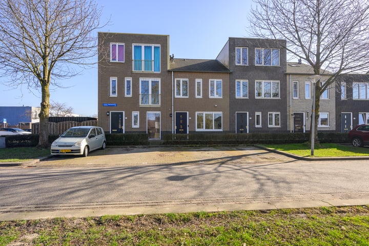 Carol Vogesgracht 30 in Almere