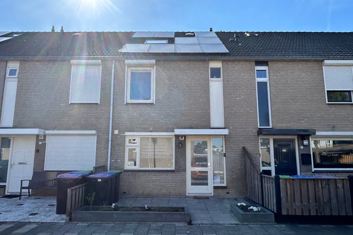 Carry Pothuis-Smitstraat 5 in Spijkenisse