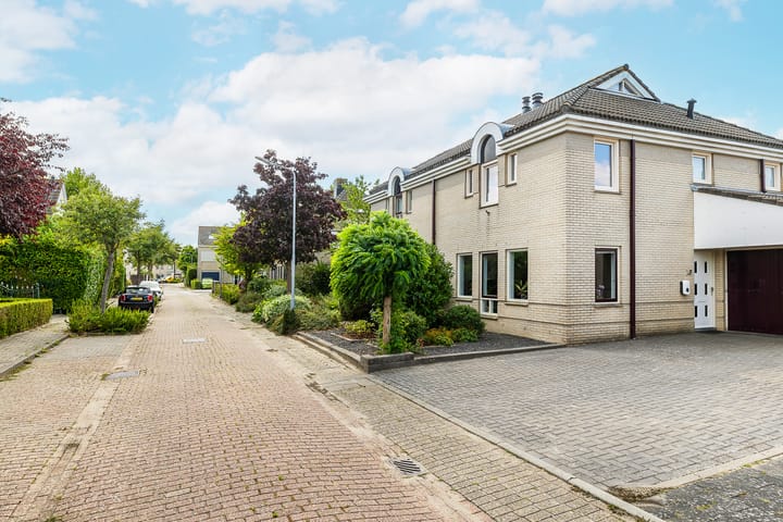 Photo of property Cassinstraat 18, Middelburg