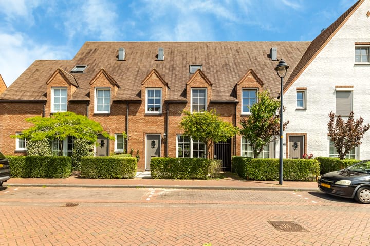 Photo of property Catharina van Aragonlaan 22, Hoofddorp