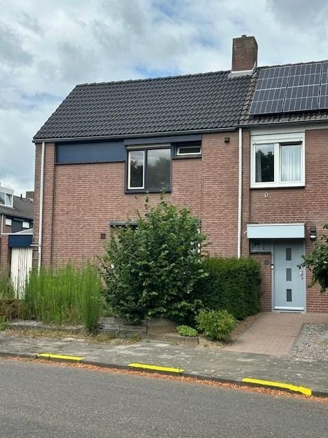 Caumerbeek 11 in Geleen