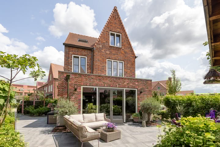 Cederhout 56 in Waddinxveen