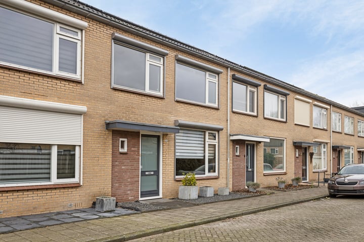 Cederstraat 24 in Waalwijk