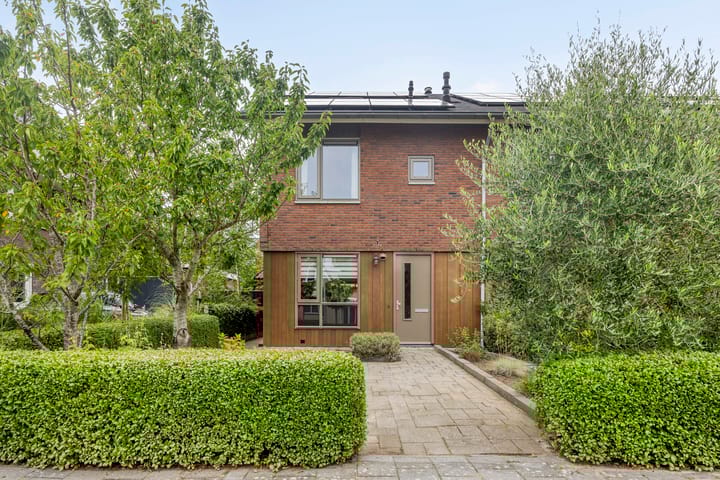 Photo of property Celsiushage 13, Emmeloord