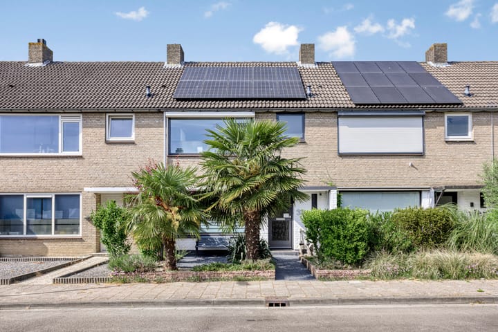 Photo of property Celsiusstraat 32, Terneuzen