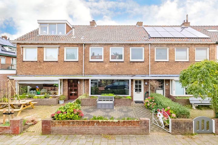 Foto van woning Celsiusstraat 64, IJmuiden