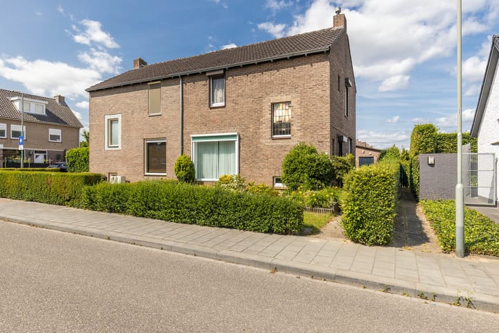Charles de Geloesstraat 1 in Elsloo