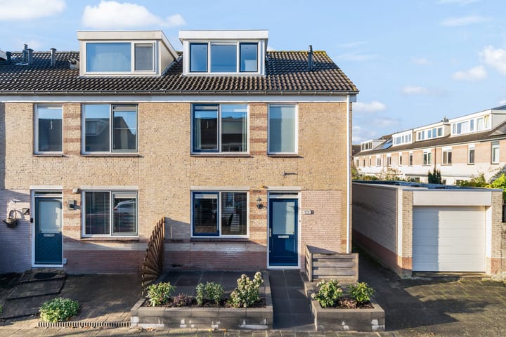 Photo of property Charley Tooroplaan 22, Pijnacker