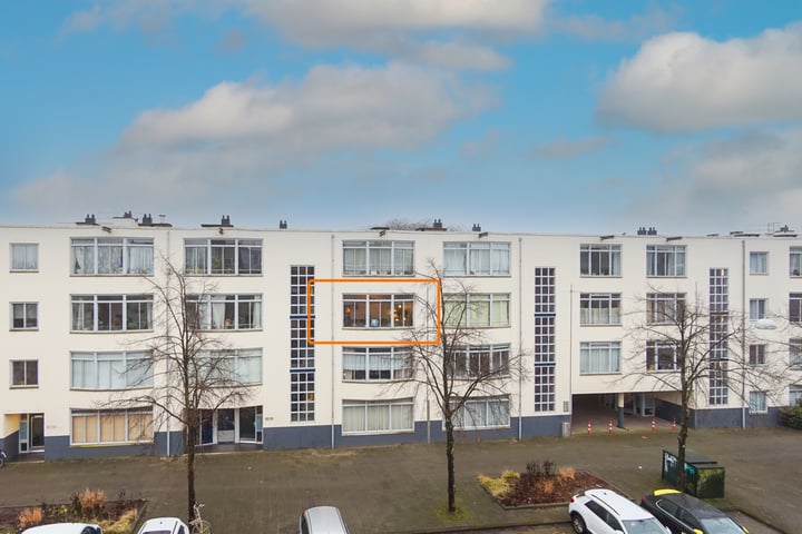Photo of property Charlotte Brontéstraat 174, Amsterdam