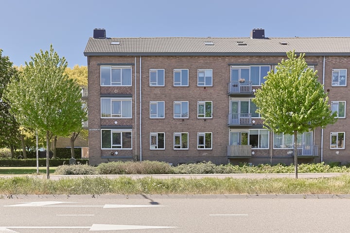 Charlotte de Bourbonstraat 6 in Alphen aan den Rijn