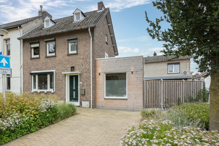 Chevremontstraat 65 in Kerkrade foto