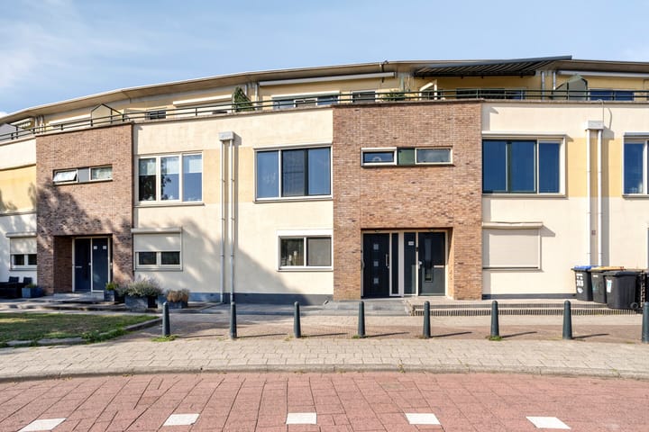 Photo of property Chico Mendesring 246, Dordrecht