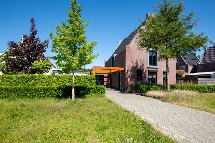 Christiaan Huygenslaan 2 in Barneveld foto