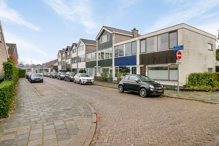 Christiaan Huygensstraat 1 in Voorschoten