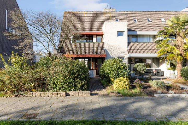 Chromietdijk 87 in Roosendaal