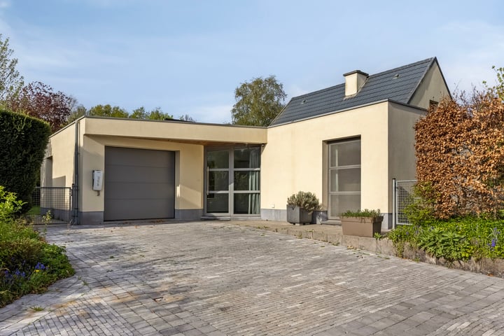 Photo of property Churchill-laan 17, Axel