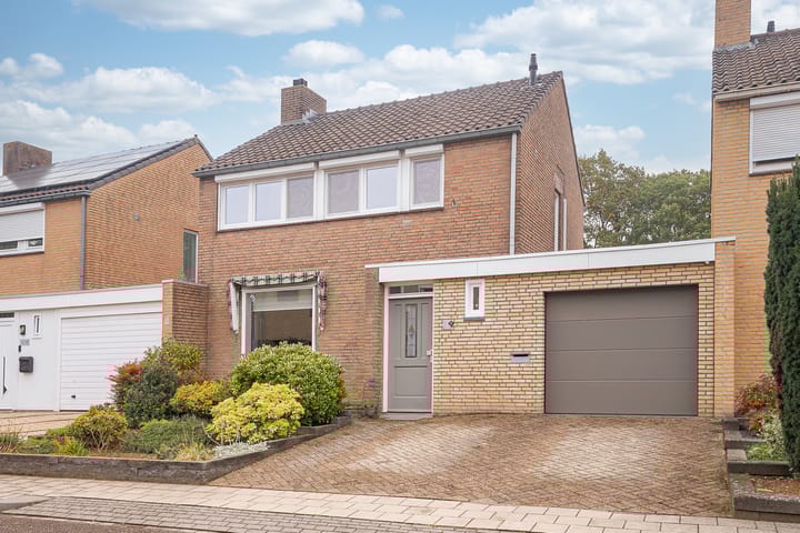 Photo of property Churchillstraat 8, Urmond