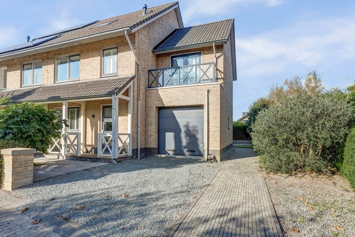 Photo of property Cipreshout 12, Barendrecht