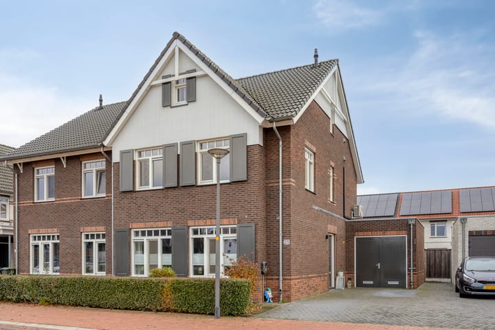 Photo of property Citroenvlinder 25, Borne