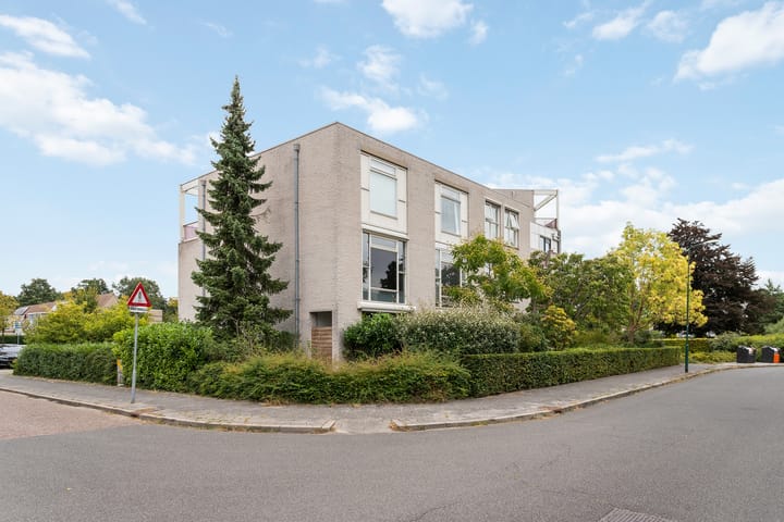 Clara Peeterslaan 1 in Bilthoven