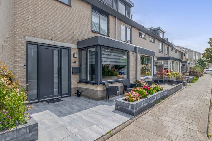 Clara Wichmannstraat 27 in Ridderkerk