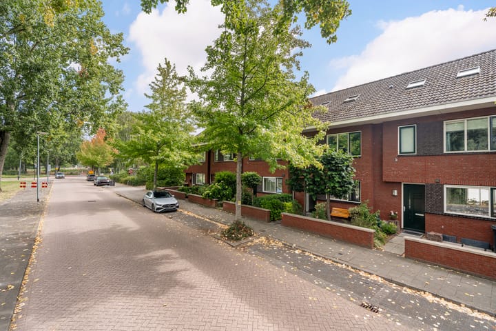 Claudius Civilislaan 7 in Vlaardingen