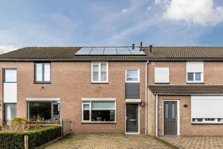 Clausstraat 16 in Rijen