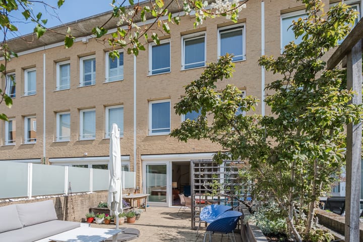Clusiushof 74 in Oegstgeest