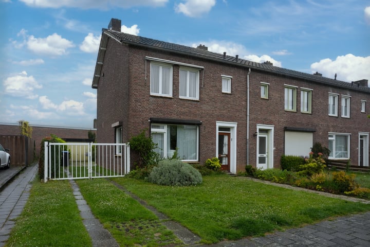 Cluysenaerstraat 8 in Heerlen