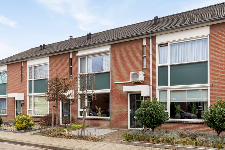 Coendersstraat 10 in Borne