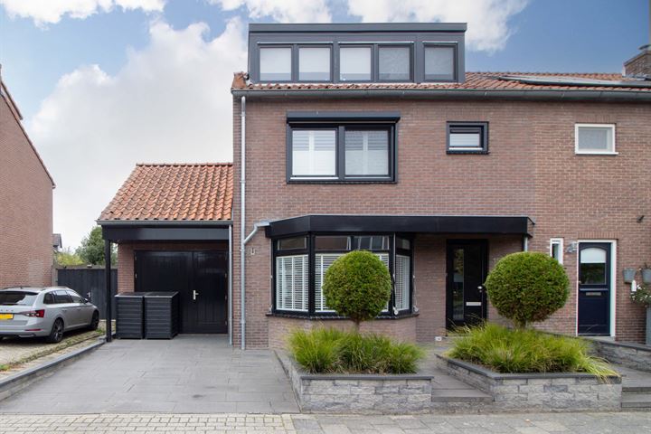 Colijnstraat 15 in Bunschoten-Spakenburg