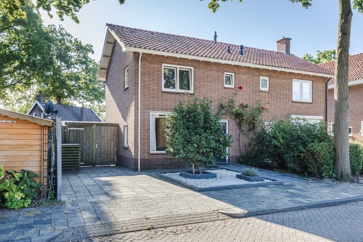 Comm d Vos v Steenwijklaan 72 in Meppel foto