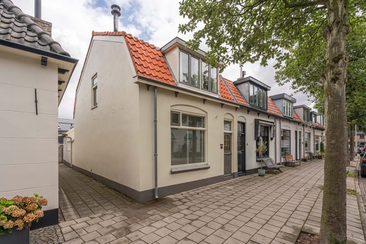 Commandeurslaan 15 in Katwijk
