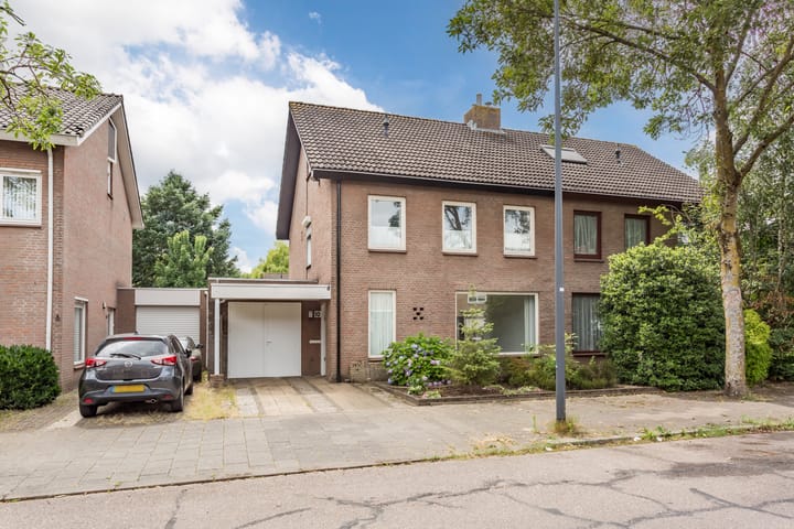 Commissaris Bosch van Drakesteinlaan 10 in 's-Hertogenbosch