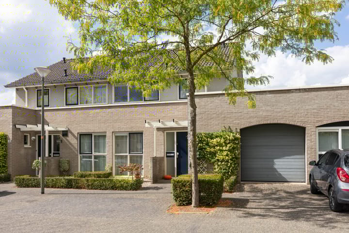 Cor Hilbrinkstraat 29 in Borne Foto