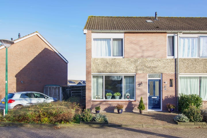 Cor Keestraat 8 in Bunschoten-Spakenburg