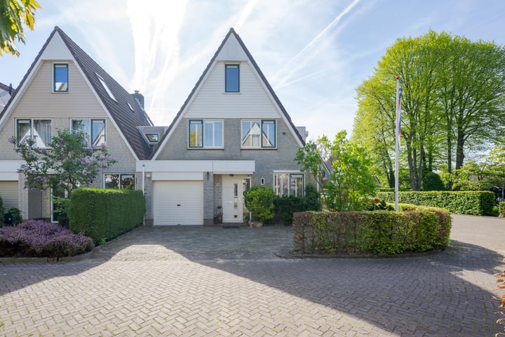 Cor van Osnabruggelaan 68 in Voorschoten