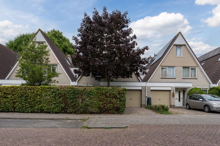 Cor van Osnabruggelaan 88 in Voorschoten