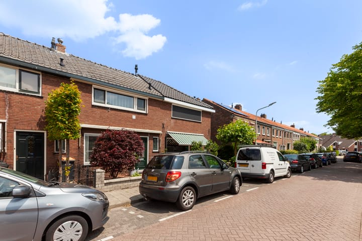 Photo of property Cornelis Smitstraat 46, Alblasserdam