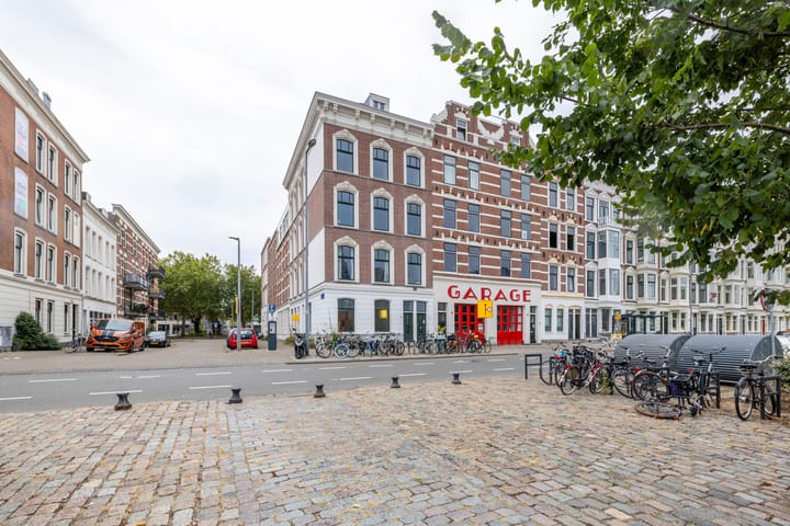 Cornelis Trompstraat 1 in Rotterdam Foto