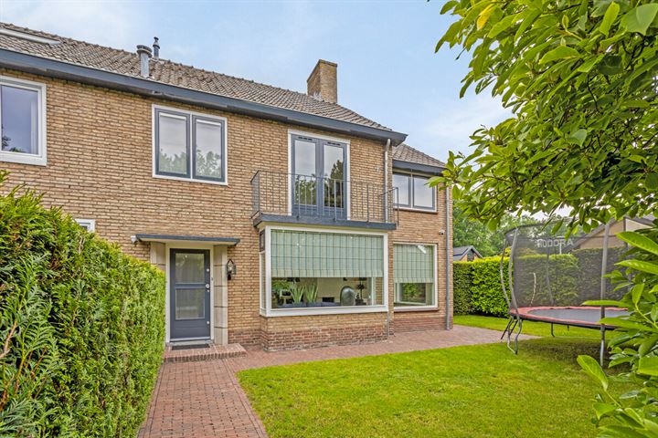 Cort van der Lindenlaan 33 in Naarden