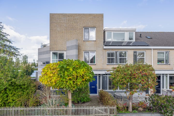 Couperinstraat 1 in Capelle aan den IJssel Foto