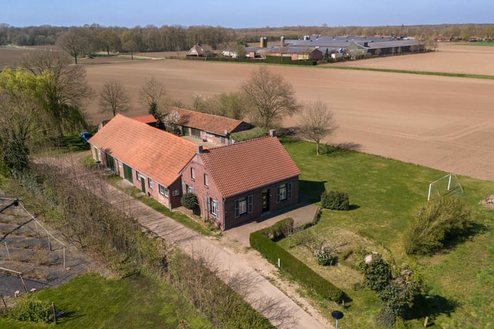 Crixstraat 14 in Stramproy