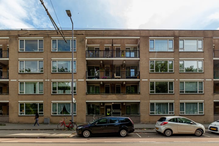 Crooswijksestraat 104 in Rotterdam