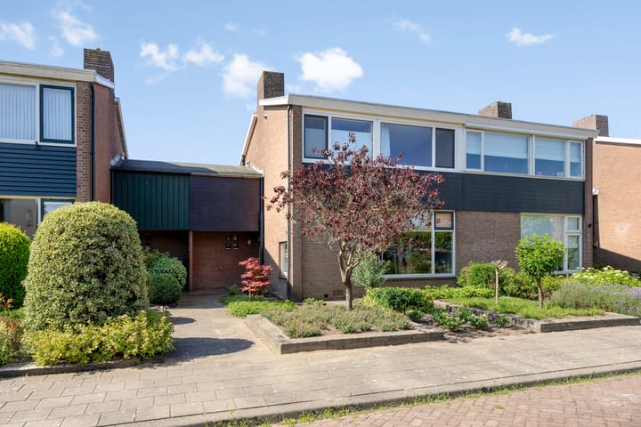 Curaçaostraat 7 in Winterswijk Foto