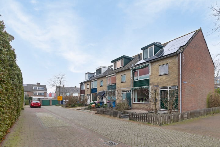 Curielaan 2 in Pijnacker